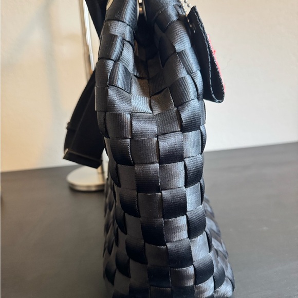 Harveys Black Woven Shoulder Bag - Picture 8 of 13